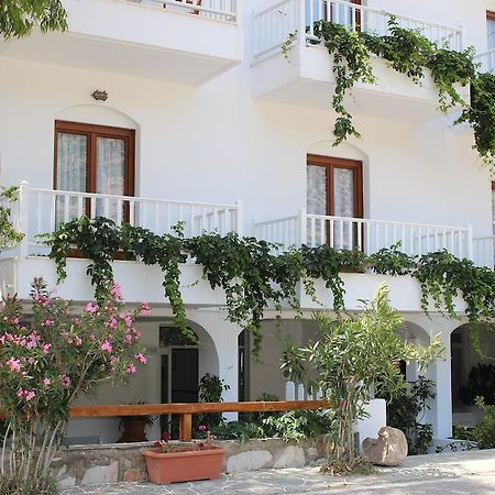 Hotel Kamari Kamares  Bagian luar foto